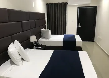 Starz Hotel hotel thumbnail 5
