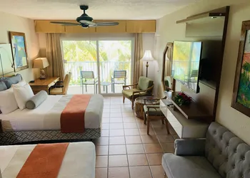 Emerald Beach Resort hotel thumbnail 7