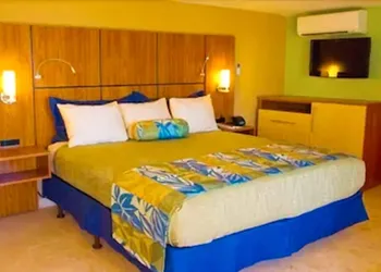 Lindbergh Bay Hotel and Villas hotel thumbnail 4
