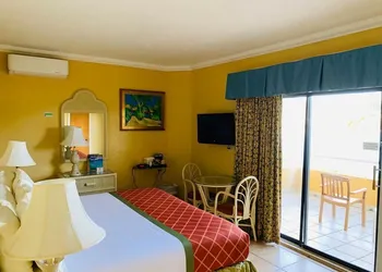 Lindbergh Bay Hotel and Villas hotel thumbnail 8