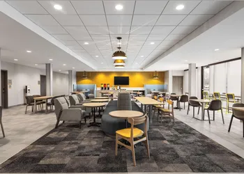 Home2 Suites by Hilton Indianapolis North at Intech Park hotel thumbnail 2