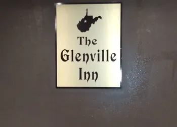 The Glenville Inn hotel thumbnail 2