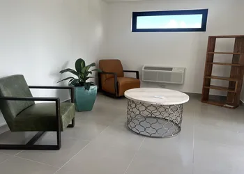 La Calma Poshtel hotel thumbnail 6