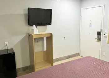 Xpress Inn & Extended Stays hotel thumbnail 5