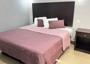Xpress Inn & Extended Stays hotel thumbnail 6