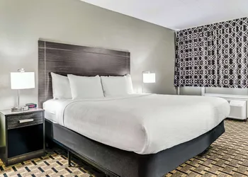 Quality Inn Detroit Downtown hotel thumbnail 7