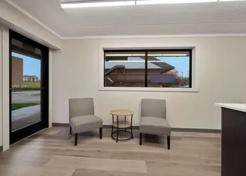 Suburban Studios Peoria hotel thumbnail 2