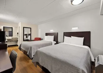 Suburban Studios Peoria hotel thumbnail 4