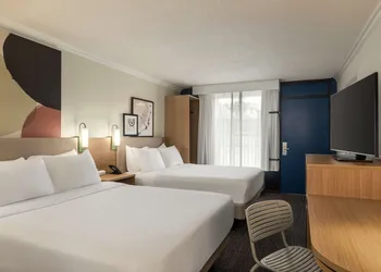Spark by Hilton Sarasota Siesta Key Gateway hotel thumbnail 5