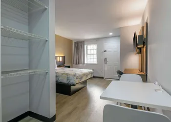 Studio 6 Columbus, GA – Columbus Airport hotel thumbnail 4