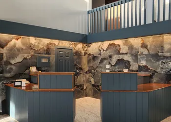The Oasis Hotel & Bar hotel thumbnail 2