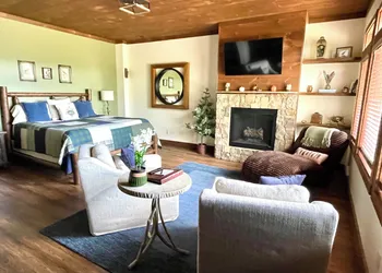 The Dogwood Inn hotel thumbnail 6
