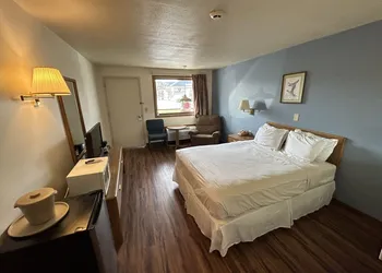 Valley Inn and Suites hotel thumbnail 5