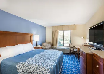 Aderi Hotel Niantic hotel thumbnail 4