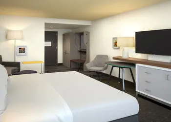 Holiday Inn Nashville Airport by IHG hotel thumbnail 3