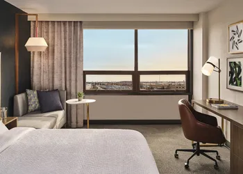 Holiday Inn Nashville Airport by IHG hotel thumbnail 4