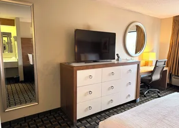 Sleep Inn & Suites Peoria North hotel thumbnail 6