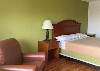 Relax Inn & Suites hotel thumbnail 3
