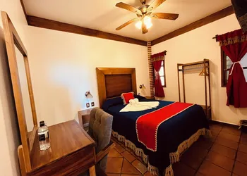 Hotel El Aguila hotel thumbnail 7