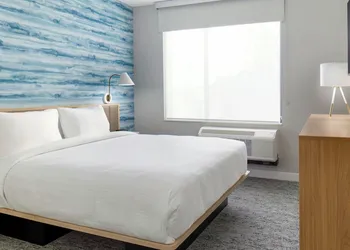 Towneplace Suites By Marriott Monrovia hotel thumbnail 6