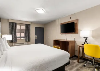 Days Inn by Wyndham Albuquerque Northeast hotel thumbnail 2