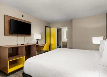 Days Inn by Wyndham Albuquerque Northeast hotel thumbnail 4