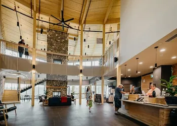 Métis Crossing hotel thumbnail 2