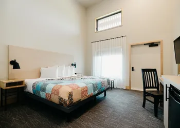 Métis Crossing hotel thumbnail 6