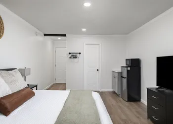 The Lofts on Indian Point hotel thumbnail 6