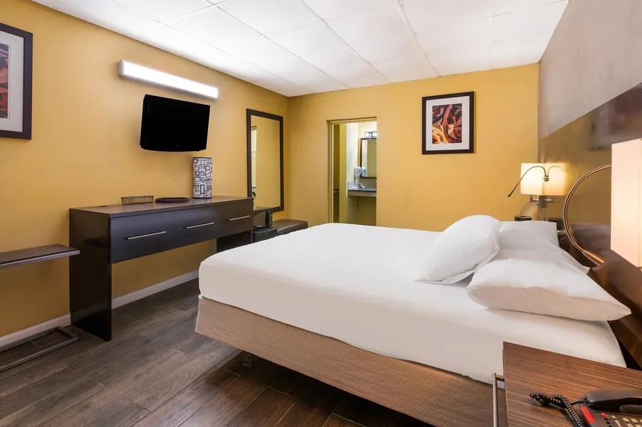 Econo Lodge Gretna - New Orleans hotel detail image 6
