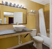 Econo Lodge Gretna - New Orleans hotel detail image 7