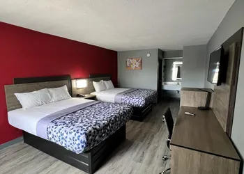 Econo Lodge Kennett hotel thumbnail 7