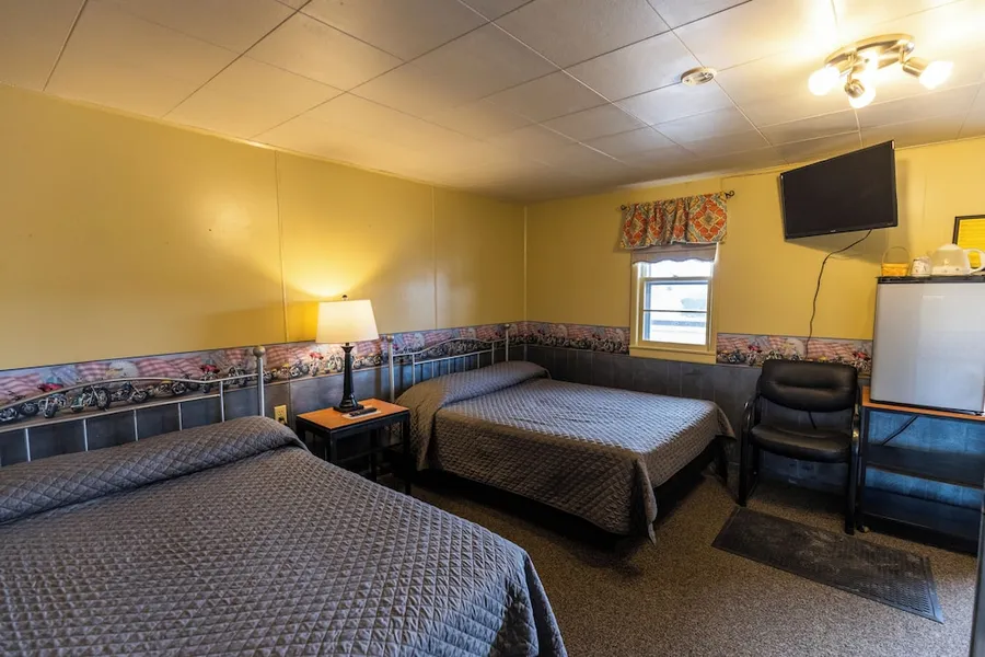 Sunset RV Park and Motel hotel detail image 6