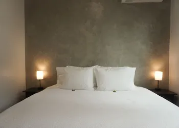 The Looking Glass Hotel hotel thumbnail 7