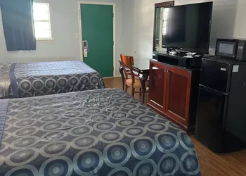 Tanglewood Motel hotel thumbnail 4