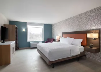Home2 Suites By Hilton Brownsburg hotel thumbnail 4