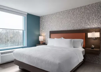 Home2 Suites By Hilton Brownsburg hotel thumbnail 5