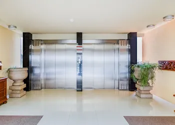 Howard Johnson by Wyndham Toluca hotel thumbnail 2