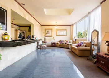 Howard Johnson by Wyndham Toluca hotel thumbnail 7