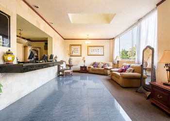Howard Johnson by Wyndham Toluca hotel thumbnail 7