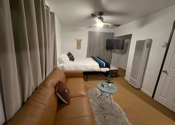 Three Pines Cabins Lodge hotel thumbnail 2