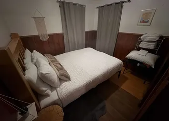 Three Pines Cabins Lodge hotel thumbnail 5