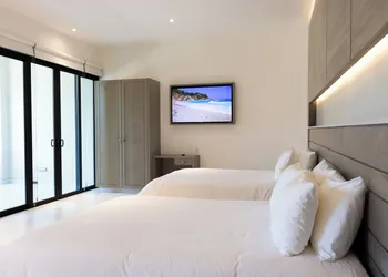 Aventuras Hotel hotel thumbnail 2