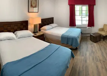 Pine Ave Inn hotel thumbnail 6