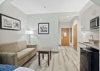 Blue Water Inn & Suites, BW Signature Collection hotel thumbnail 8