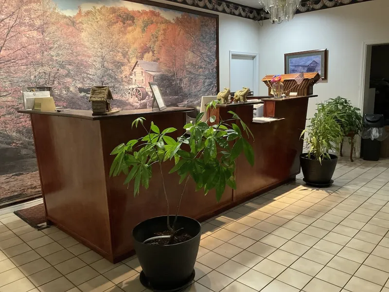 Covered Bridge Inn & Suites hotel detail image 2