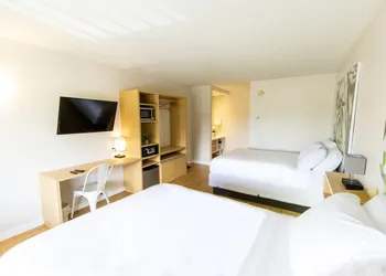 A & S Vacation Rooms hotel thumbnail 4