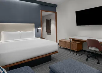 Courtyard by Marriott Modesto North hotel thumbnail 4