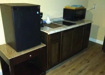 Anglers Hideaway Cabins Extended Stay hotel thumbnail 4