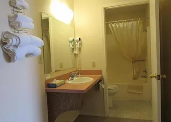 Los Tres Gallos hotel thumbnail 4
